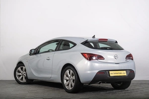 Хетчбэк Opel Astra 2011 года, 699000 рублей, Томск