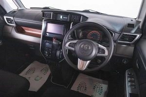 Минивэн Toyota Roomy 2019 года, 1249000 рублей, Томск