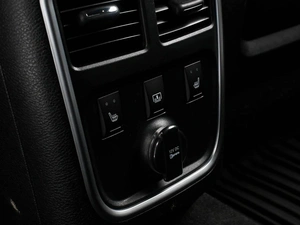 Седан Chrysler 300C 2012 года, 1699000 рублей, Волгоград