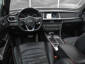 Седан Kia Optima 2018 года, 1845000 рублей, Краснодар