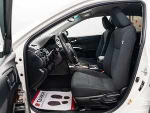 Седан Toyota Camry 2015 года, 2150000 рублей, Красноярск