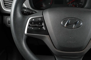 Седан Hyundai Solaris 2017 года, 1489000 рублей, Тюмень