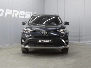 Внедорожник Toyota RAV4 2017 года, 2790000 рублей, Омск