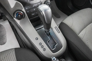 Седан Chevrolet Cruze 2012 года, 799000 рублей, Барнаул