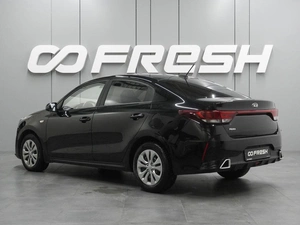 Седан Kia Rio 2021 года, 1545000 рублей, Воронеж
