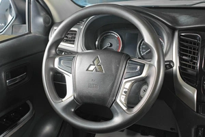 Пикап Mitsubishi L200 2022 года, 2499000 рублей, Тюмень