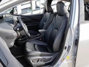 Лифтбек Toyota Prius 2017 года, 2290000 рублей, Краснодар