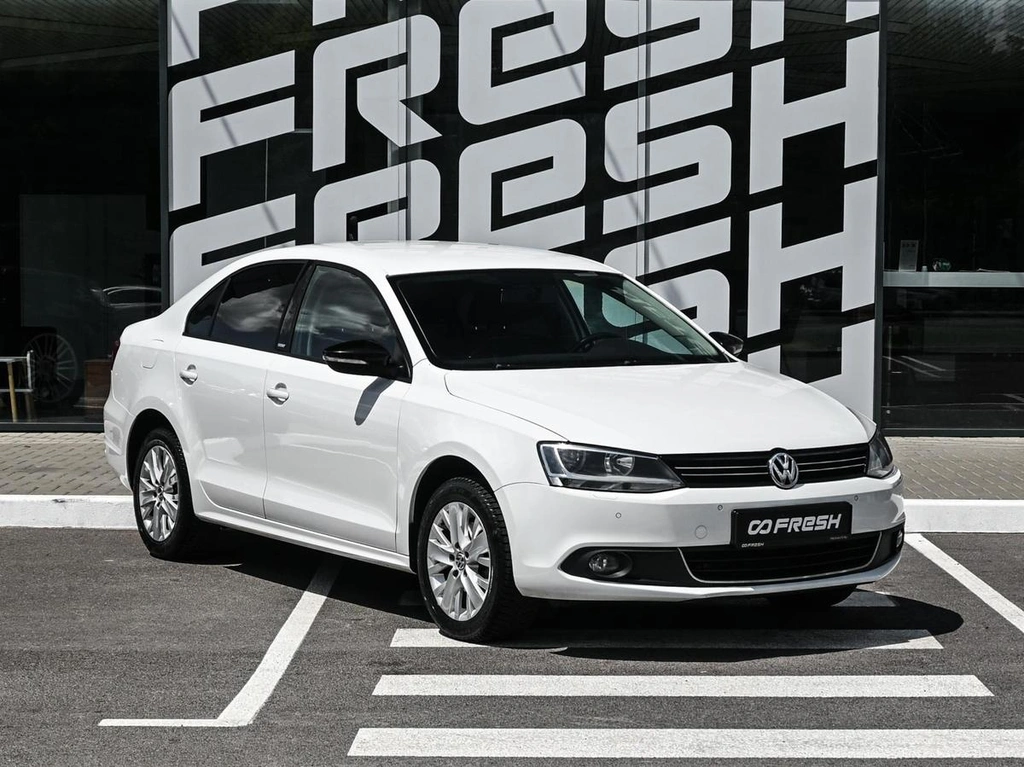 Седан Volkswagen Jetta 2014 года, 1040000 рублей, Волгоград