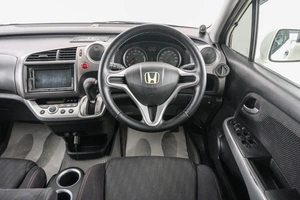 Минивэн Honda Stream 2010 года, 1099000 рублей, Красноярск