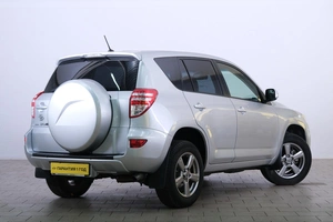Внедорожник Toyota RAV4 2012 года, 1519000 рублей, Омск