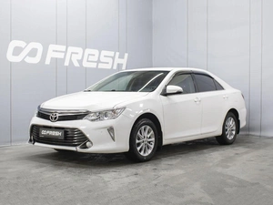 Седан Toyota Camry 2015 года, 1720000 рублей, Омск