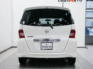 Минивэн Honda Freed 2010 года, 949000 рублей, Красноярск