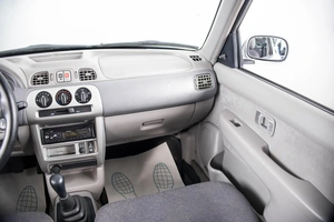 Хетчбэк Nissan Micra 2000 года, 249000 рублей, Пермь