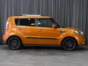Хетчбэк Kia Soul 2010 года, 890000 рублей, Тюмень