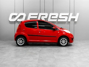 Хетчбэк Peugeot 107 2011 года, 530000 рублей, Тюмень