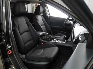 Седан Mazda 3 2014 года, 1329000 рублей, Тюмень