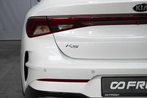 Седан Kia K5 2021 года, 2950000 рублей, Омск
