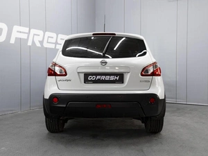 Внедорожник Nissan Qashqai 2013 года, 1290000 рублей, Омск