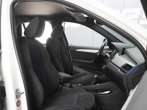 Внедорожник BMW X1 2017 года, 2300000 рублей, Омск