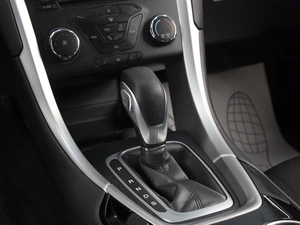 Седан Ford Mondeo 2015 года, 1460000 рублей, Омск