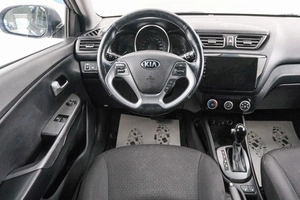 Седан Kia Rio 2016 года, 999000 рублей, Красноярск