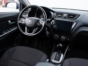 Седан Kia Rio 2015 года, 1049000 рублей, Петрозаводск