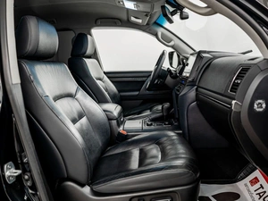 Внедорожник Toyota Land Cruiser 2019 года, 7350000 рублей, Красноярск