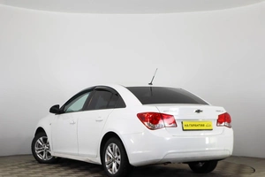 Седан Chevrolet Cruze 2010 года, 569000 рублей, Пермь