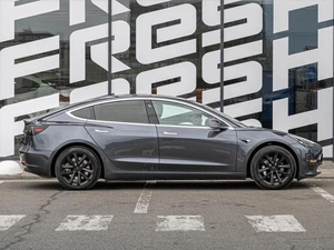 Седан Tesla Model 3 2019 года, 2999000 рублей, Краснодар
