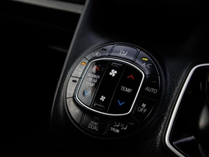 Минивэн Toyota Noah 2015 года, 1739000 рублей, Большой Сочи