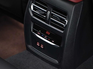 Седан BMW 3 серия 2024 года, 5449999 рублей, Москва