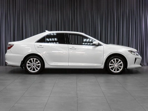 Седан Toyota Camry 2017 года, 2139000 рублей, Тюмень