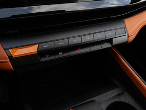 Лифтбек Changan UNI-V 2024 года, 2550000 рублей, Краснодар