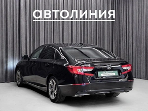 Седан Honda Accord 2017 года, 2380000 рублей, Красноярск