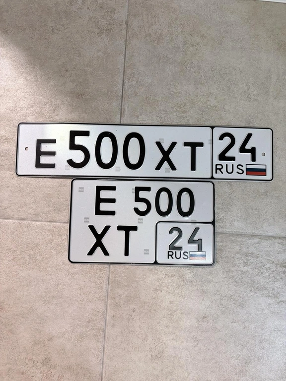 Гос.номер Е500ХТ 24 199999 рублей, Красноярск