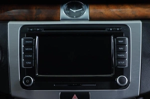 Седан Volkswagen Passat 2011 года, 1099000 рублей, Новосибирск