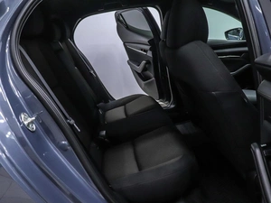 Хетчбэк Mazda 3 2019 года, 1699000 рублей, Красноярск