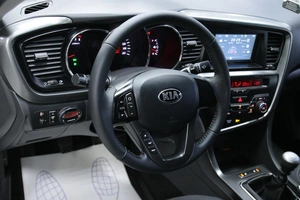 Седан Kia Optima 2013 года, 998000 рублей, Солонцы