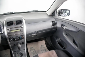 Седан Toyota Corolla 2011 года, 1199000 рублей, Пермь