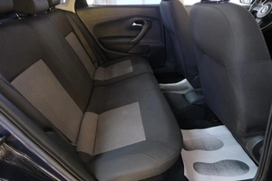 Седан Volkswagen Polo 2011 года, 829000 рублей, Омск