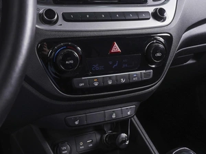 Седан Hyundai Solaris 2017 года, 1349000 рублей, Ростов-на-Дону