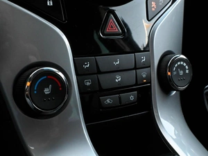 Седан Chevrolet Cruze 2013 года, 880000 рублей, Волгоград