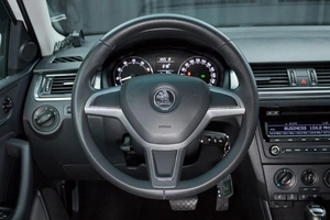 Лифтбек Skoda Rapid 2015 года, 947000 рублей, Красноярск
