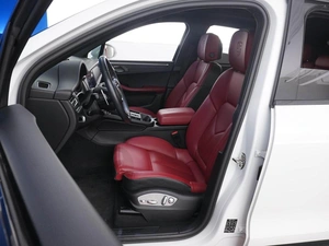 Внедорожник Porsche Macan 2021 года, 7290700 рублей, Москва