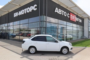 Седан ВАЗ (LADA) Granta 2023 года, 890000 рублей, Мирное
