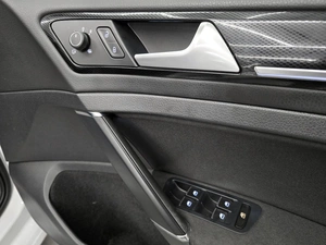 Хетчбэк Volkswagen Golf 2015 года, 1250000 рублей, Красноярск