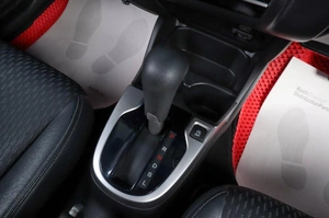 Хетчбэк Honda Fit 2013 года, 1469000 рублей, Челябинск