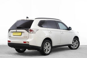 Внедорожник Mitsubishi Outlander 2013 года, 1599000 рублей, Барнаул
