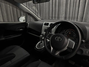 Хетчбэк Toyota Ractis 2012 года, 1120000 рублей, Красноярск