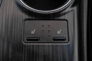 Седан Toyota Camry 2021 года, 2999000 рублей, Кемерово